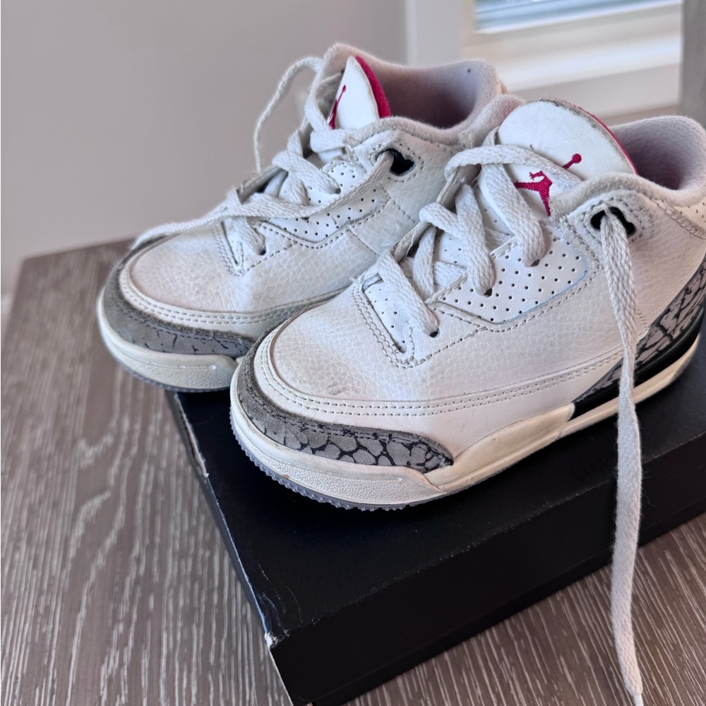 Jordan Kids White and Gray Sneakers with red Jumpman toddler 7C